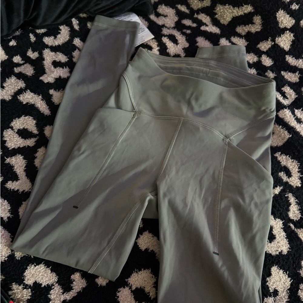 Sleek green lululemon High-Waisted Leggings